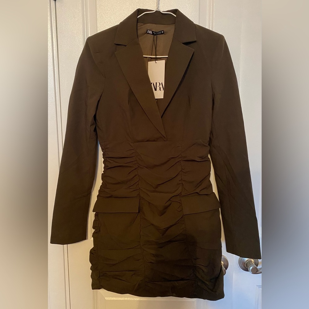 Brand New Oliver Green Zara Dress!
